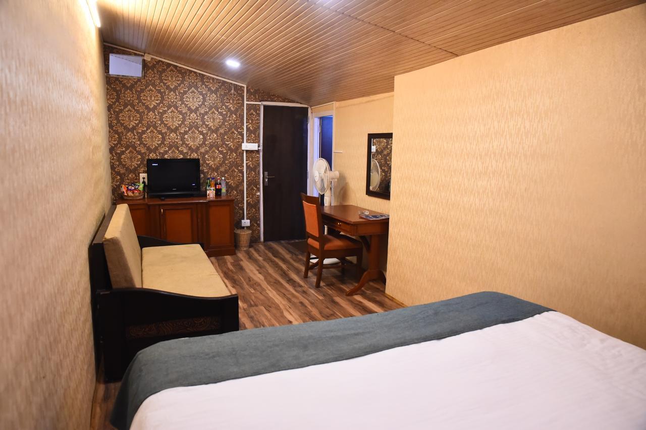 Hotel Skylark Nainital Exteriér fotografie