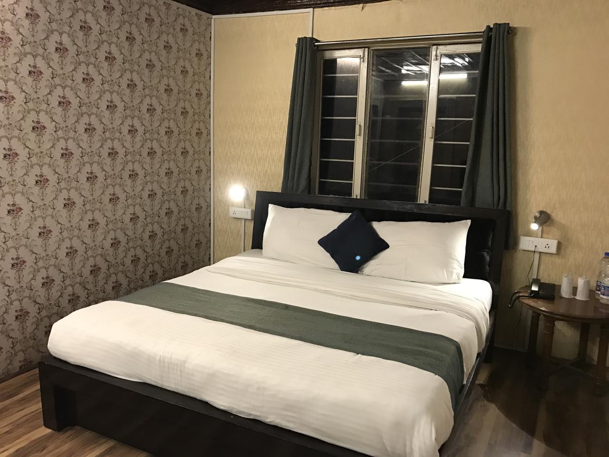 Hotel Skylark Nainital Pokoj fotografie